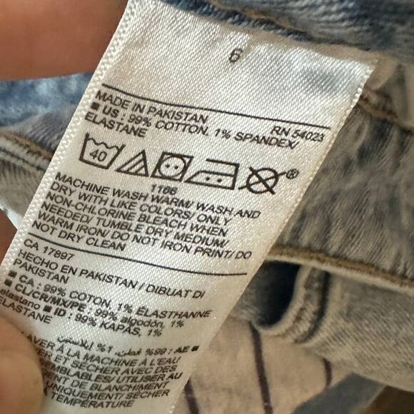 Old Navy High Rise Secret Slim Size 6 Light Blue Denim Jean Skirt Button Fly - Picture 6 of 9